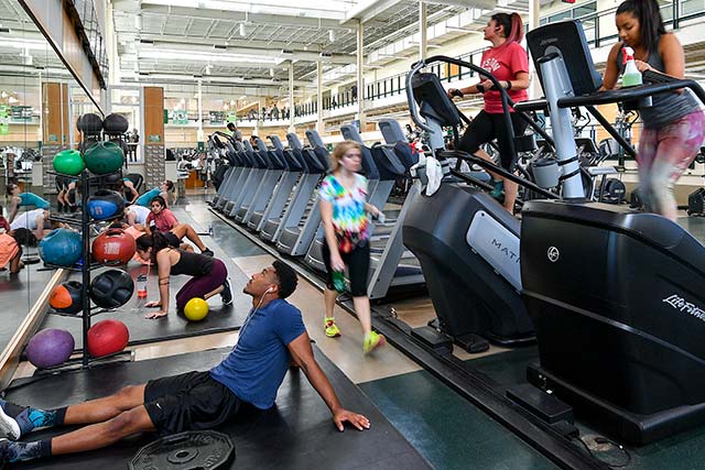 Students exercise in the Pohl Recreation Center