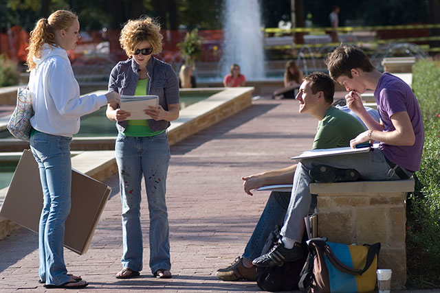 Students talking on the UNT campuse